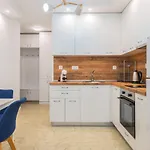 Bright & Cozy 1Bd Apartment In А New Building